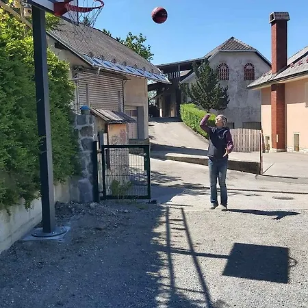 Base Camp 住宿加早餐酒店 3*