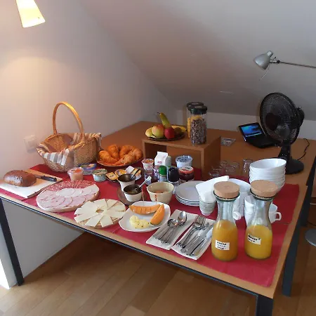 Bed and breakfast Base Camp Križe