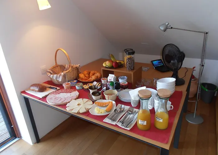 Bed & Breakfast Base Camp Krize